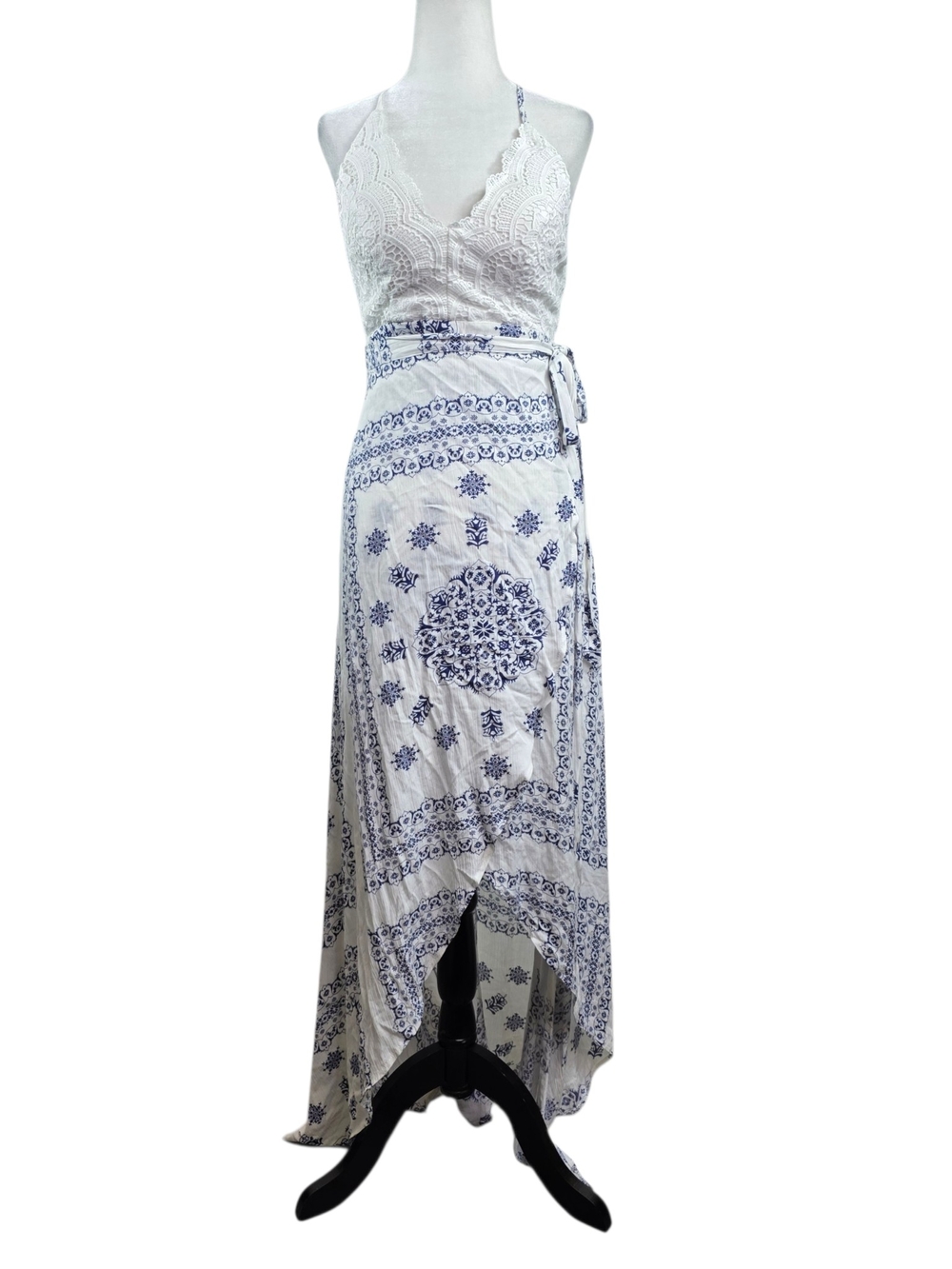 L'ATISTE White and Blue Lace-Top Maxi Dress